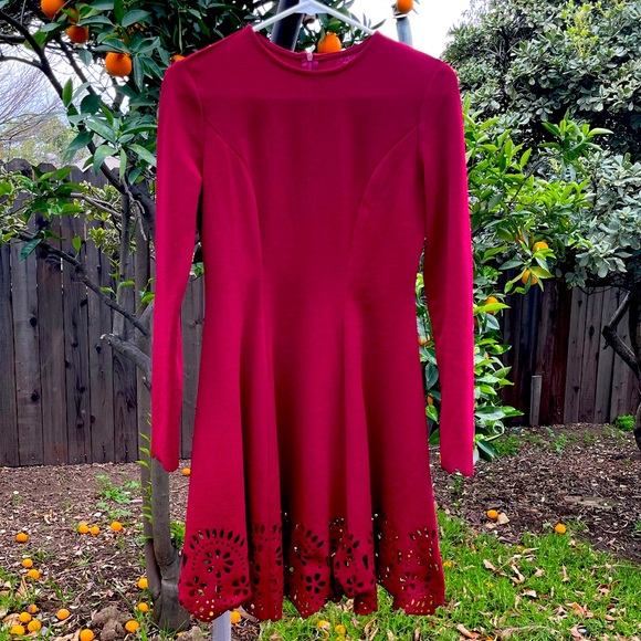 Beautiful Red Dress With Scalloped Hem and Lacy Bottom - Picture 5 of 5